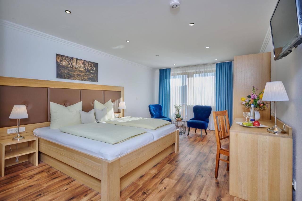 Hotel Restaurant Zum Goldenen Anker Mit Hallenbad & Wellnessbereich Windorf  المظهر الخارجي الصورة
