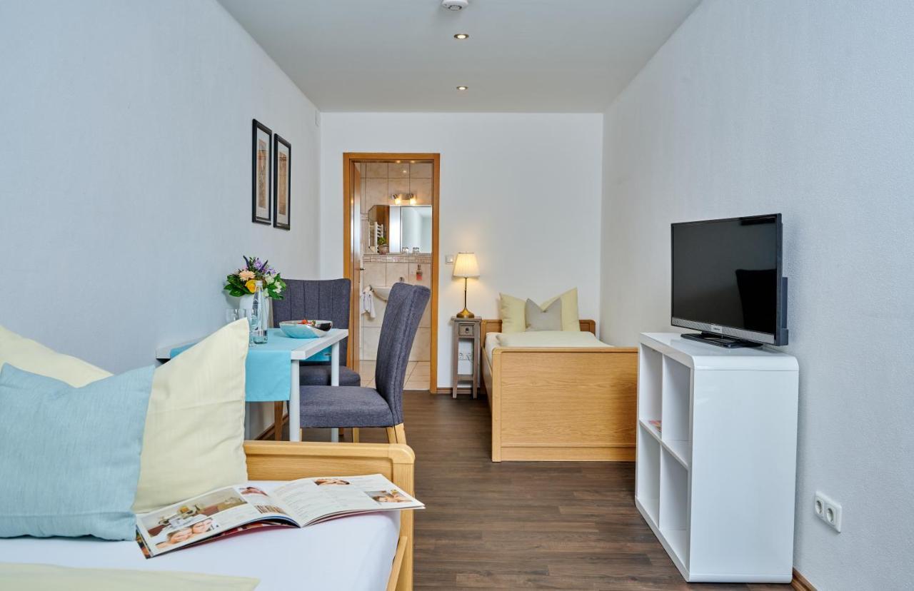 Hotel Restaurant Zum Goldenen Anker Mit Hallenbad & Wellnessbereich Windorf  المظهر الخارجي الصورة