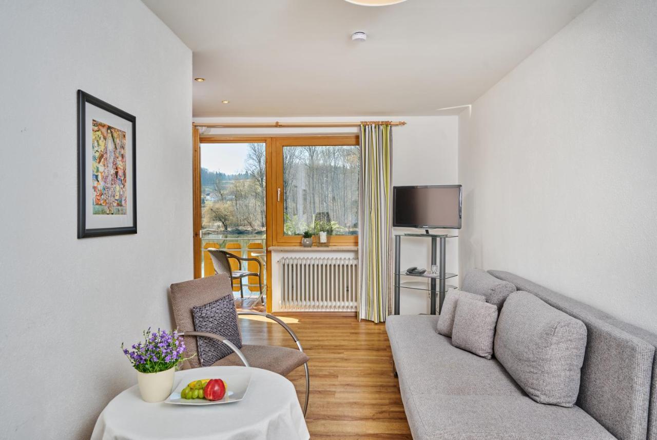 Hotel Restaurant Zum Goldenen Anker Mit Hallenbad & Wellnessbereich Windorf  المظهر الخارجي الصورة