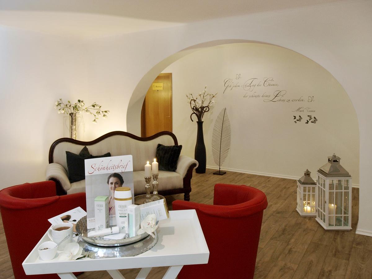 Hotel Restaurant Zum Goldenen Anker Mit Hallenbad & Wellnessbereich Windorf  المظهر الخارجي الصورة